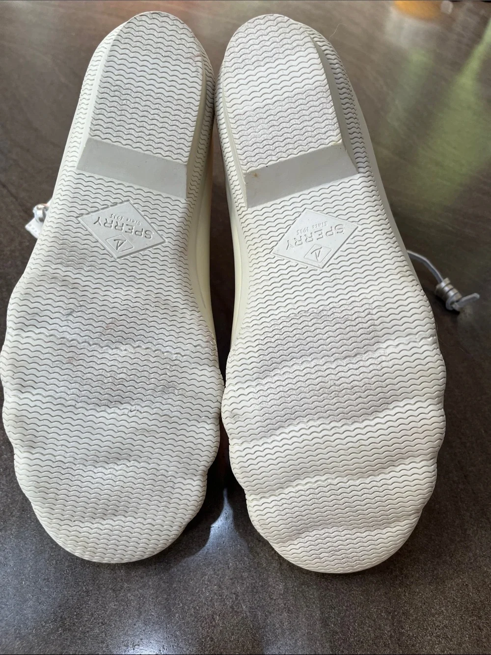 Sperry light gray